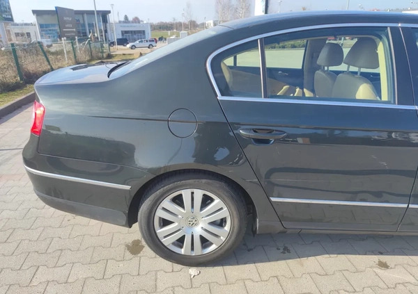 Volkswagen Passat cena 21000 przebieg: 158000, rok produkcji 2007 z Gdynia małe 254